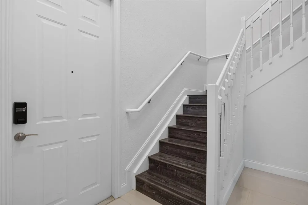 7940 Exeter Circle E #201 Tamarac, FL 33321
