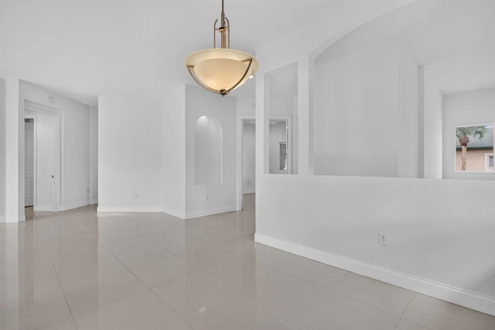 7940 Exeter Circle E #201 Tamarac, FL 33321