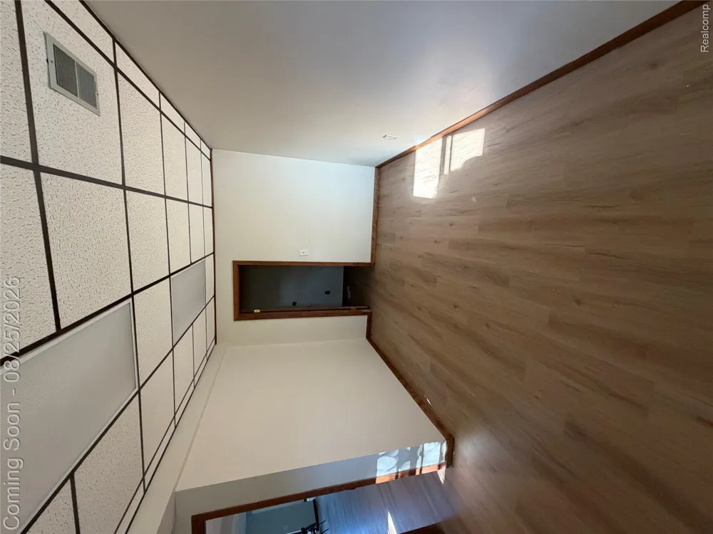 152 Overlake Lake Orion Village, MI 48362