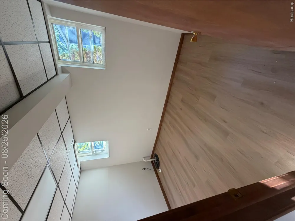 152 Overlake Lake Orion Village, MI 48362