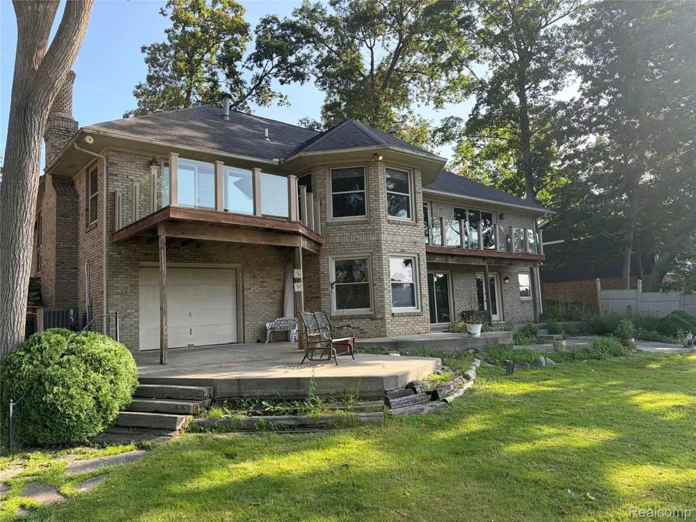 152 Overlake Lake Orion Village, MI 48362