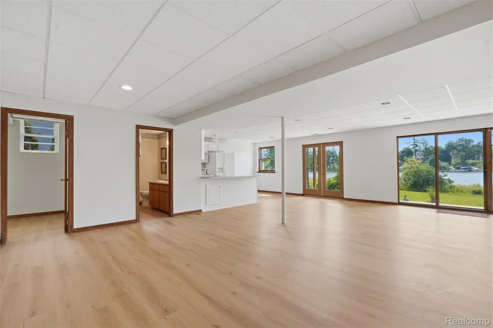 152 Overlake Lake Orion Village, MI 48362