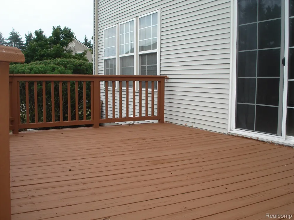 1782 SHEPHERDS Troy City, MI 48084