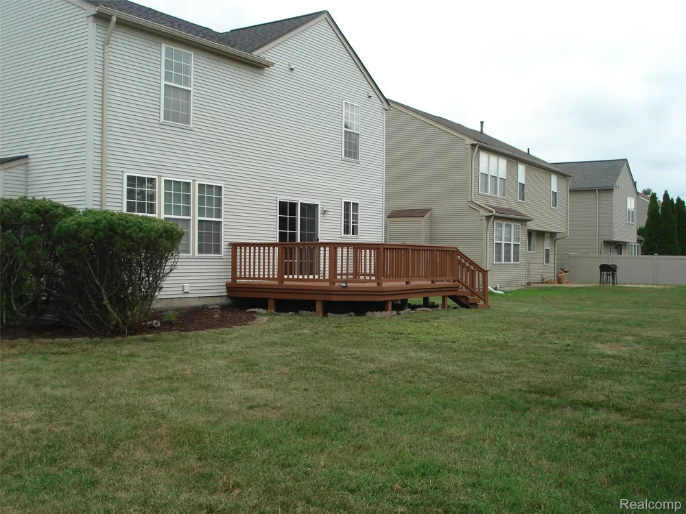 1782 SHEPHERDS Troy City, MI 48084