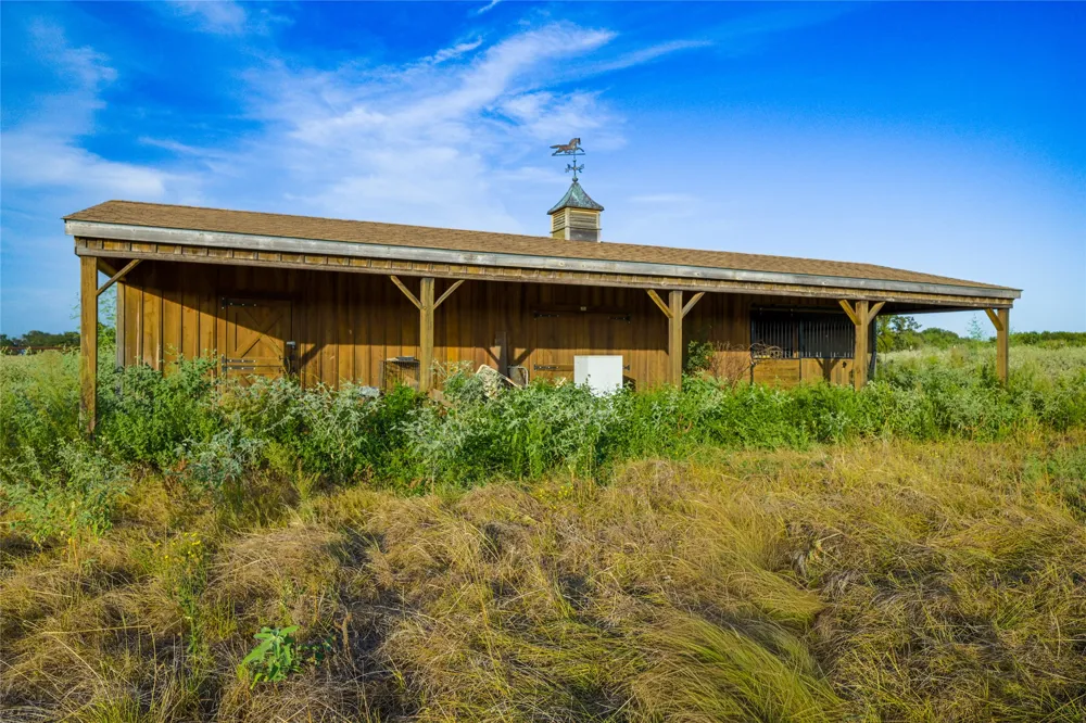 238 County Road 337 Rosebud, TX 76570
