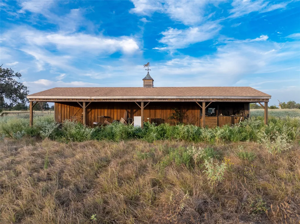 238 County Road 337 Rosebud, TX 76570