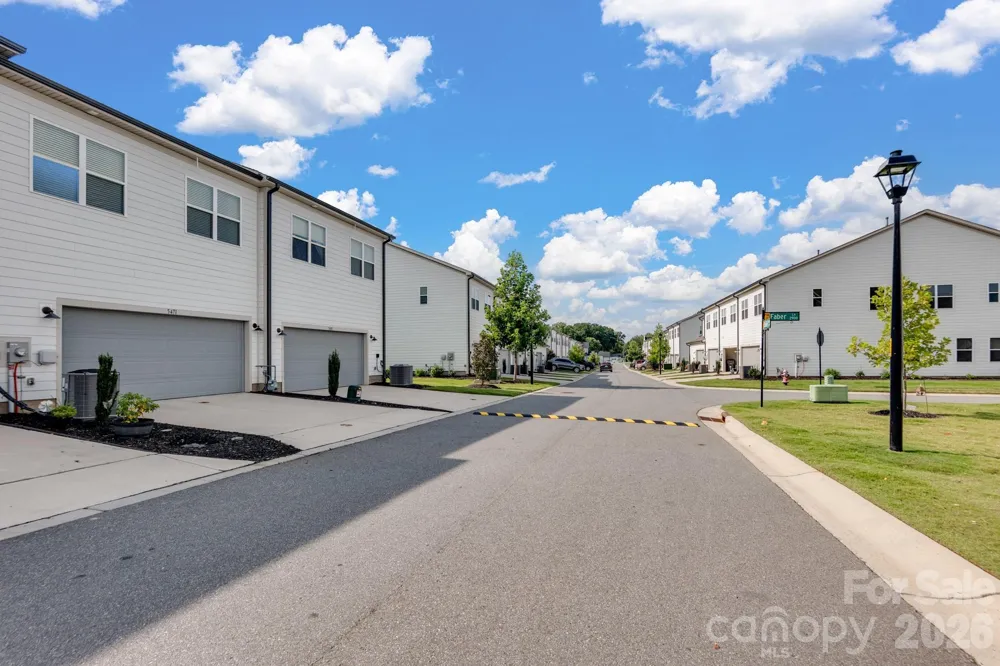 5471 Comiskey Alley Kannapolis, NC 28081