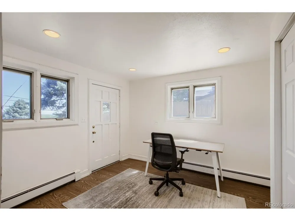 960 S Arbutus Street Denver, CO 80228