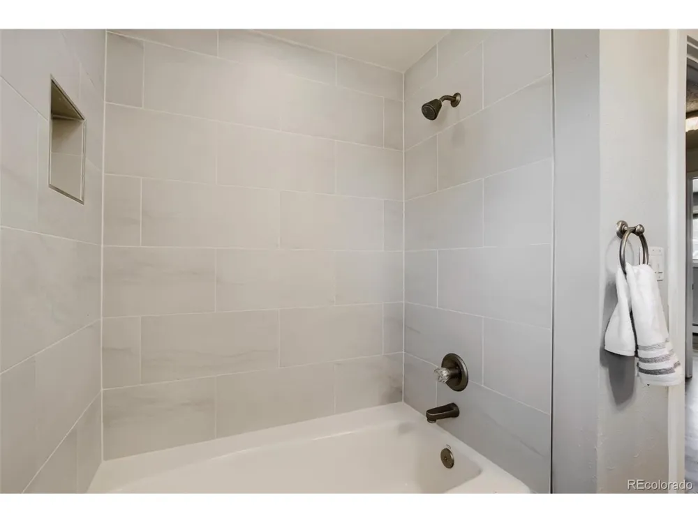 960 S Arbutus Street Denver, CO 80228