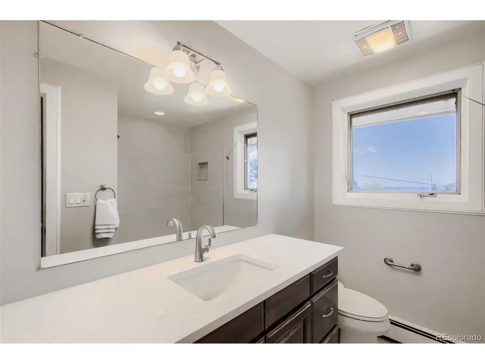 960 S Arbutus Street Denver, CO 80228