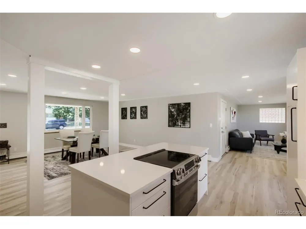 960 S Arbutus Street Denver, CO 80228