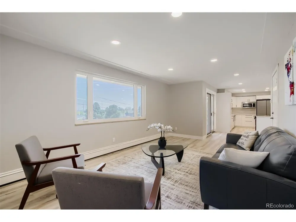 960 S Arbutus Street Denver, CO 80228