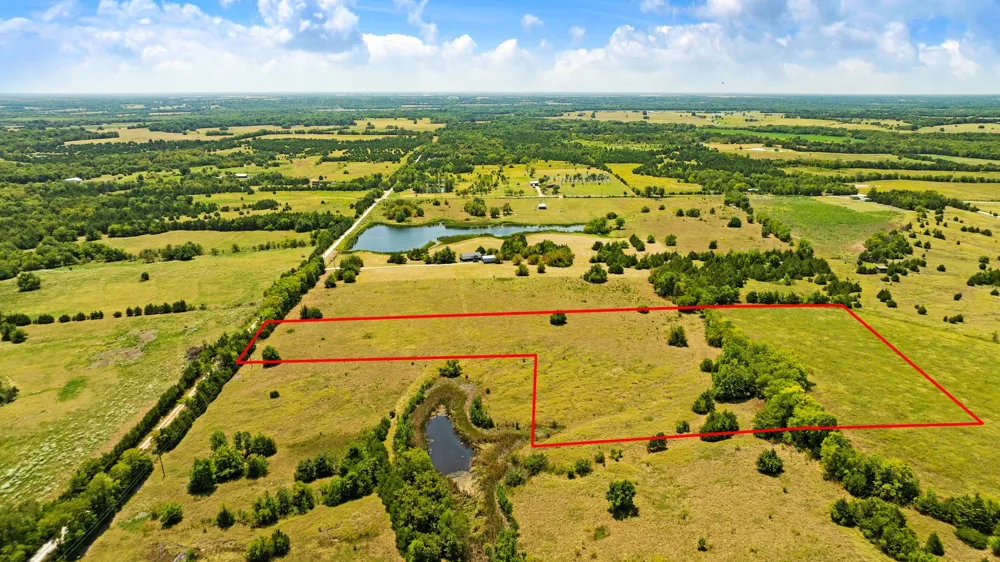 CR 26050 Roxton, TX 75477