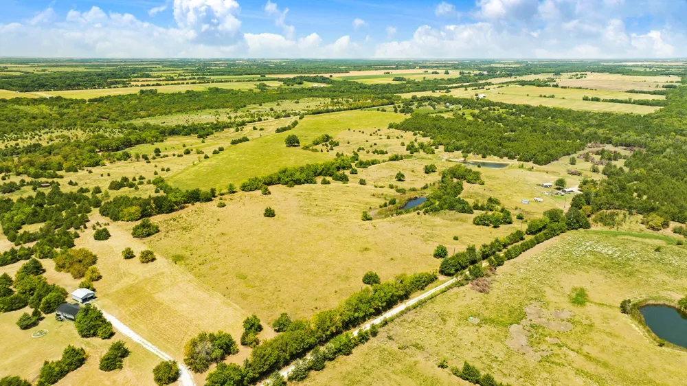 CR 26050 Roxton, TX 75477