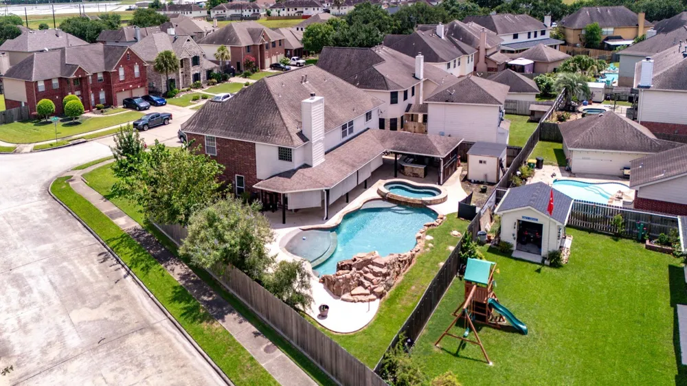 4302 Tree Line Drive Pasadena, TX 77505
