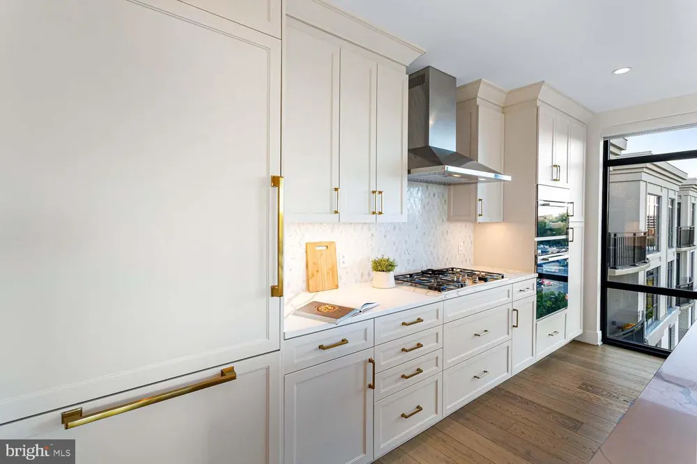 6718 LOWELL AVENUE #802 Mclean, VA 22101