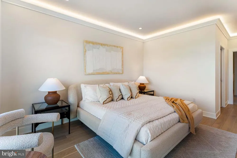6718 LOWELL AVENUE #802 Mclean, VA 22101