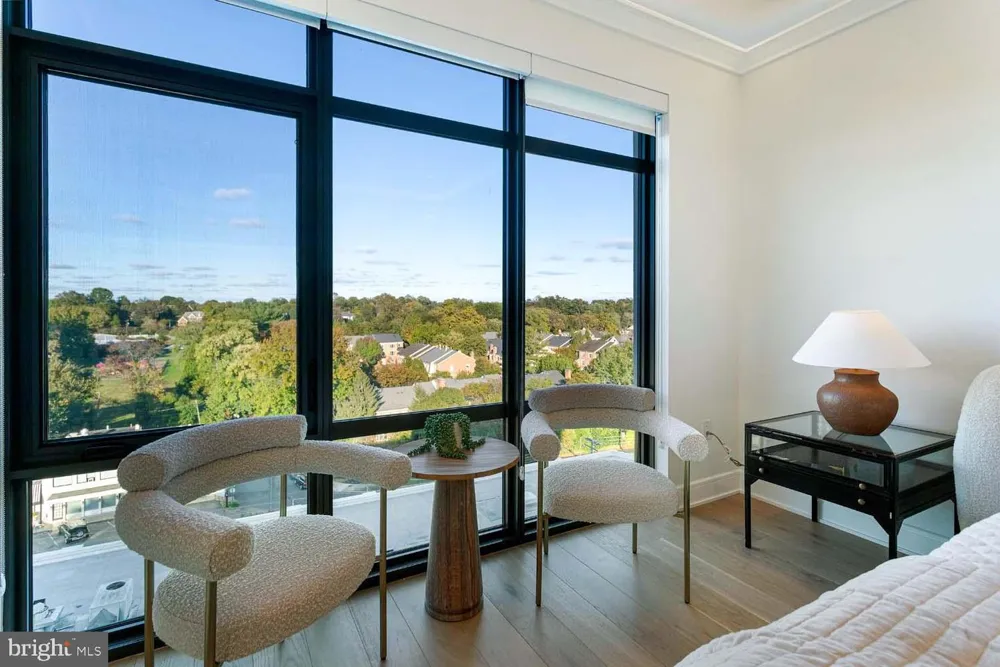 6718 LOWELL AVENUE #802 Mclean, VA 22101