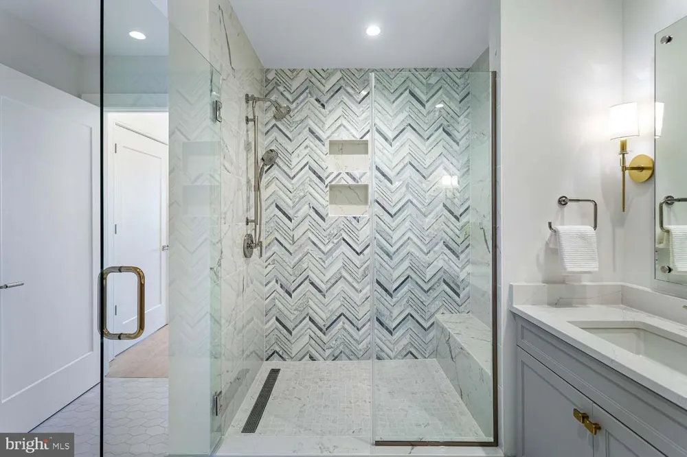 6718 LOWELL AVENUE #802 Mclean, VA 22101