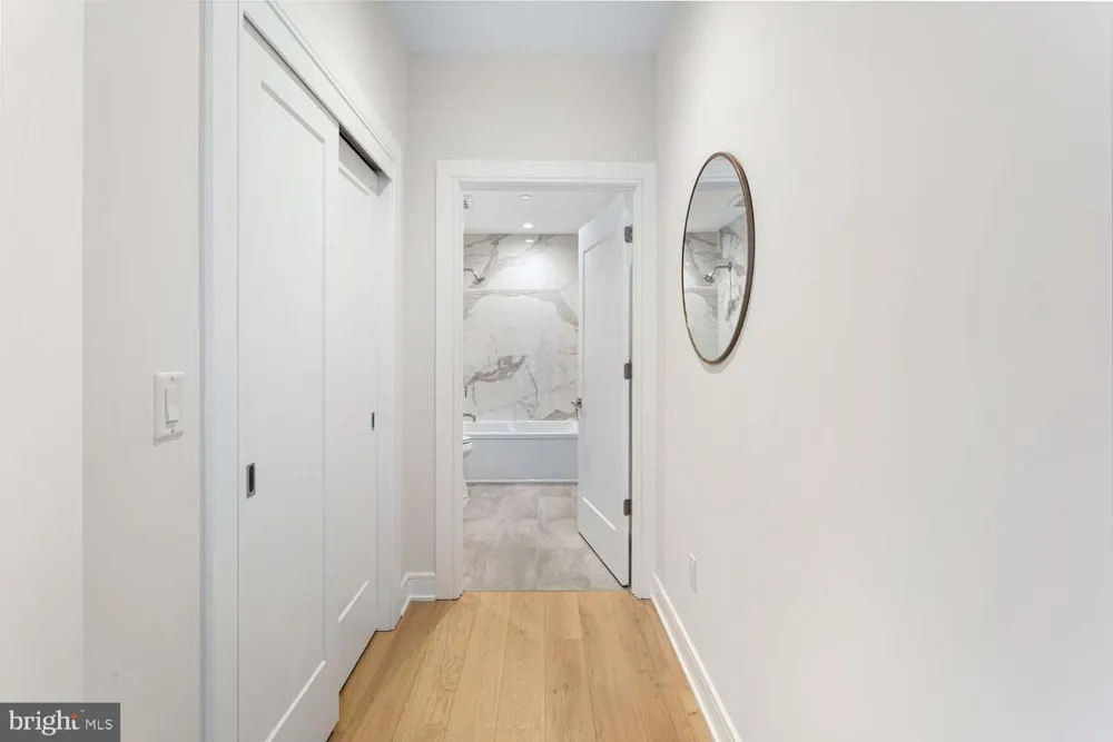 6718 LOWELL AVENUE #802 Mclean, VA 22101