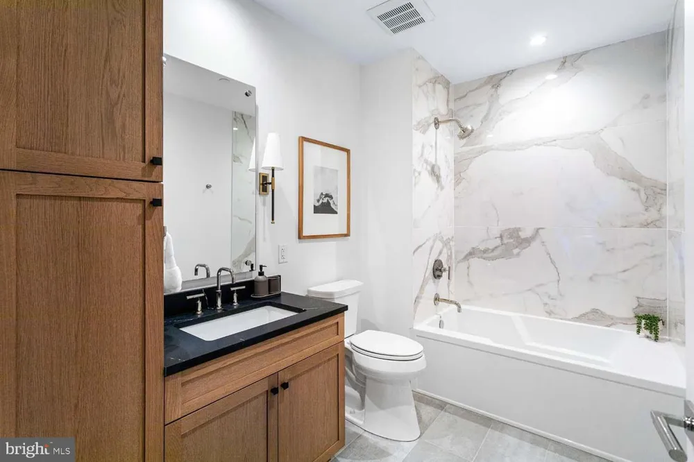 6718 LOWELL AVENUE #802 Mclean, VA 22101