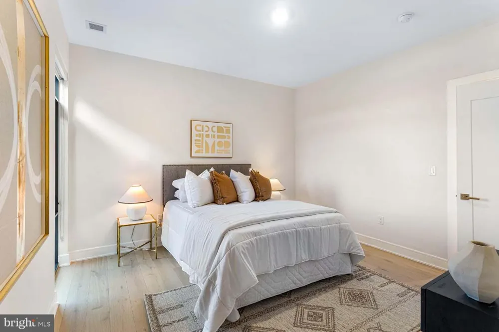 6718 LOWELL AVENUE #802 Mclean, VA 22101