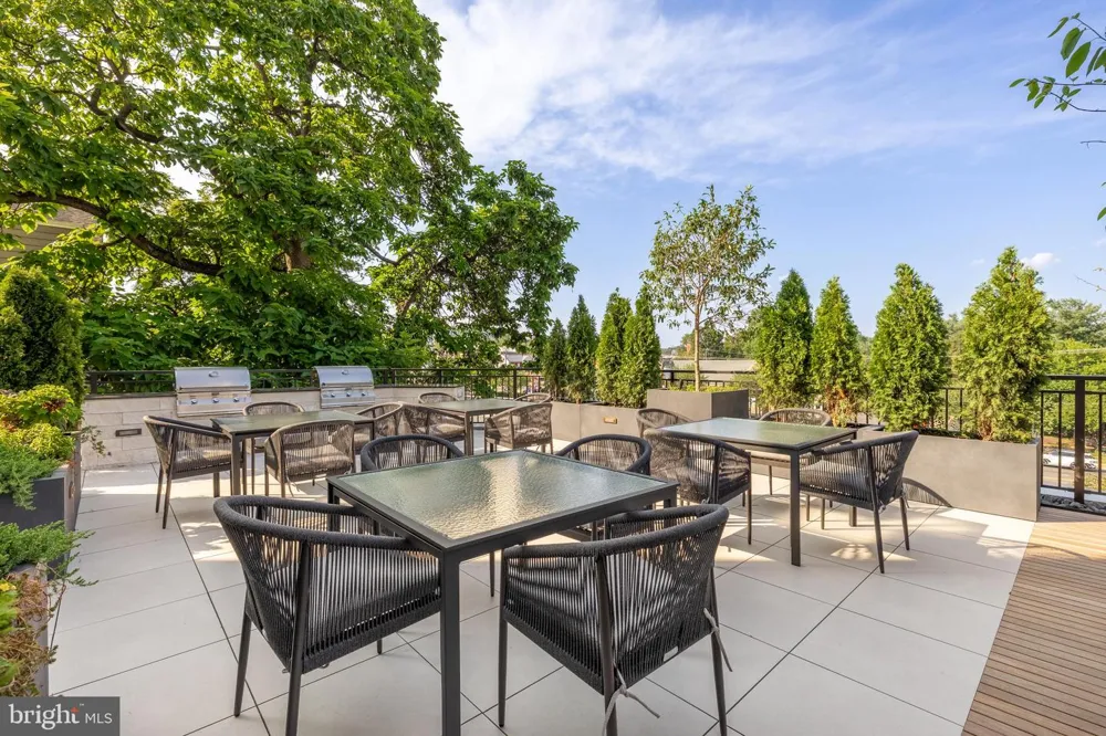6718 LOWELL AVENUE #802 Mclean, VA 22101
