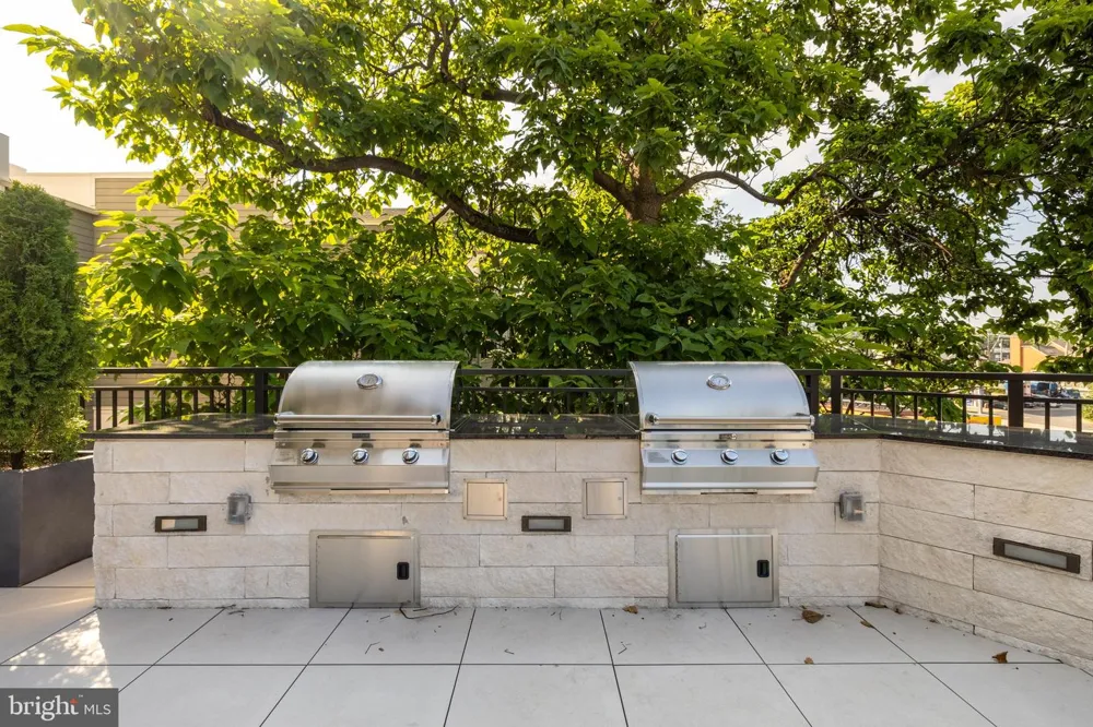 6718 LOWELL AVENUE #802 Mclean, VA 22101