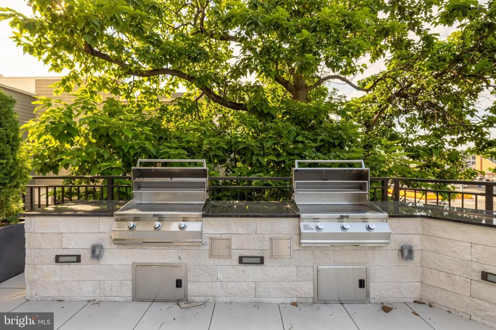 6718 LOWELL AVENUE #802 Mclean, VA 22101