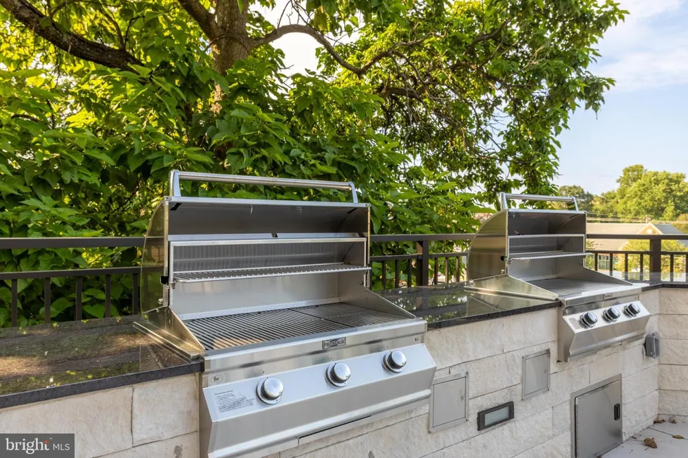6718 LOWELL AVENUE #802 Mclean, VA 22101