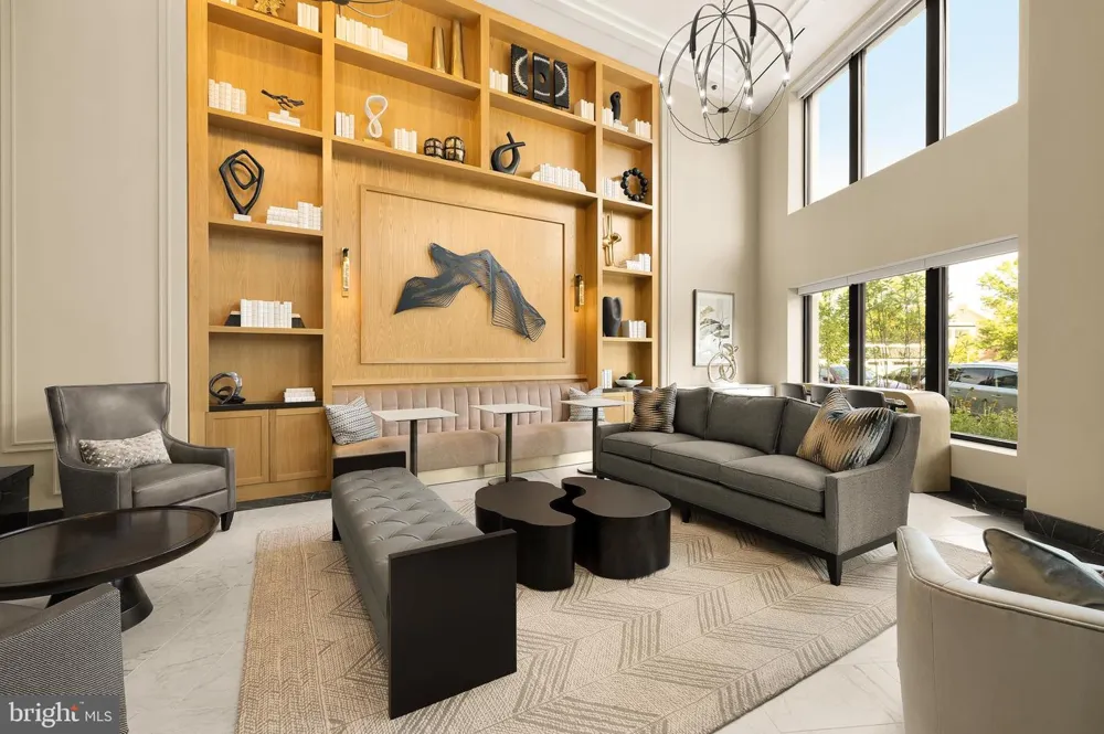 6718 LOWELL AVENUE #802 Mclean, VA 22101