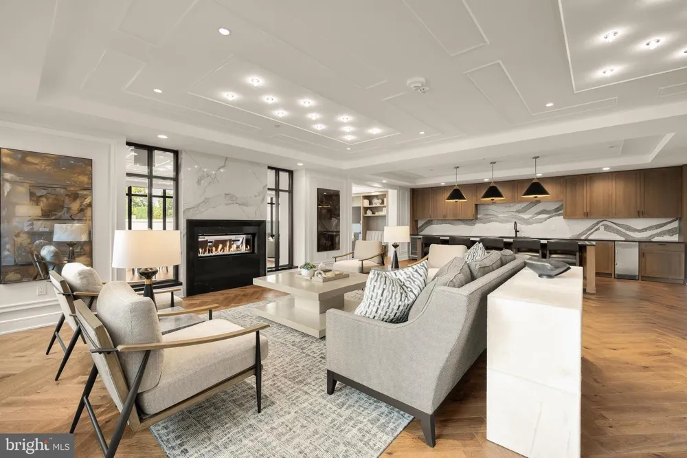 6718 LOWELL AVENUE #802 Mclean, VA 22101