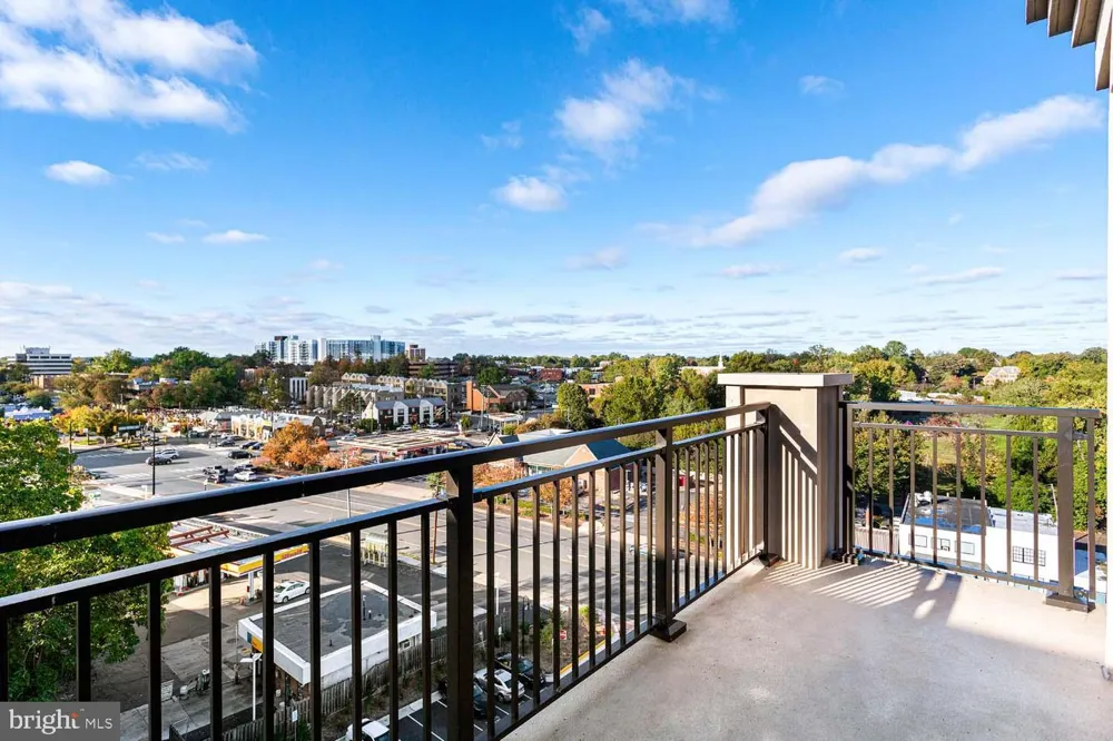 6718 LOWELL AVENUE #802 Mclean, VA 22101