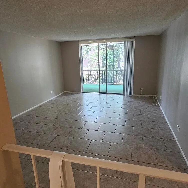 3690 INVERRARY DRIVE #2Y Lauderhill, FL 33319