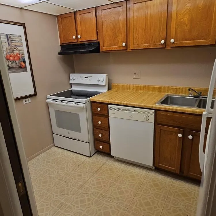 3690 INVERRARY DRIVE #2Y Lauderhill, FL 33319