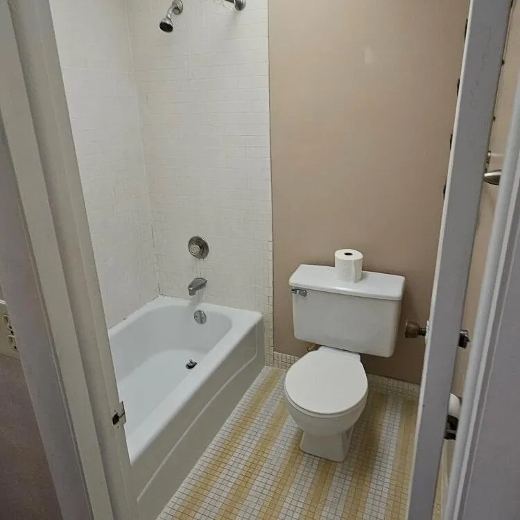 3690 INVERRARY DRIVE #2Y Lauderhill, FL 33319