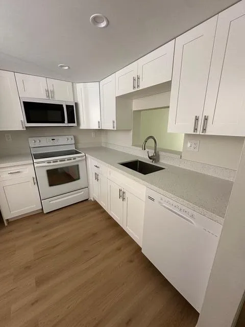 6751 University Drive #312 Tamarac, FL 33321