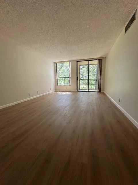 6751 University Drive #312 Tamarac, FL 33321