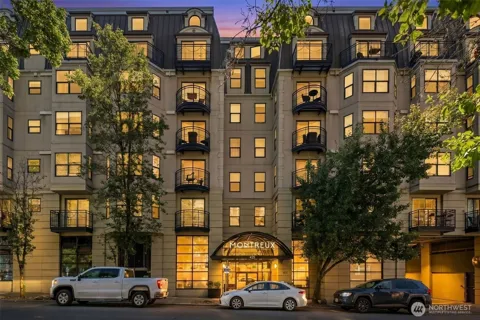 425 Vine Street #706
