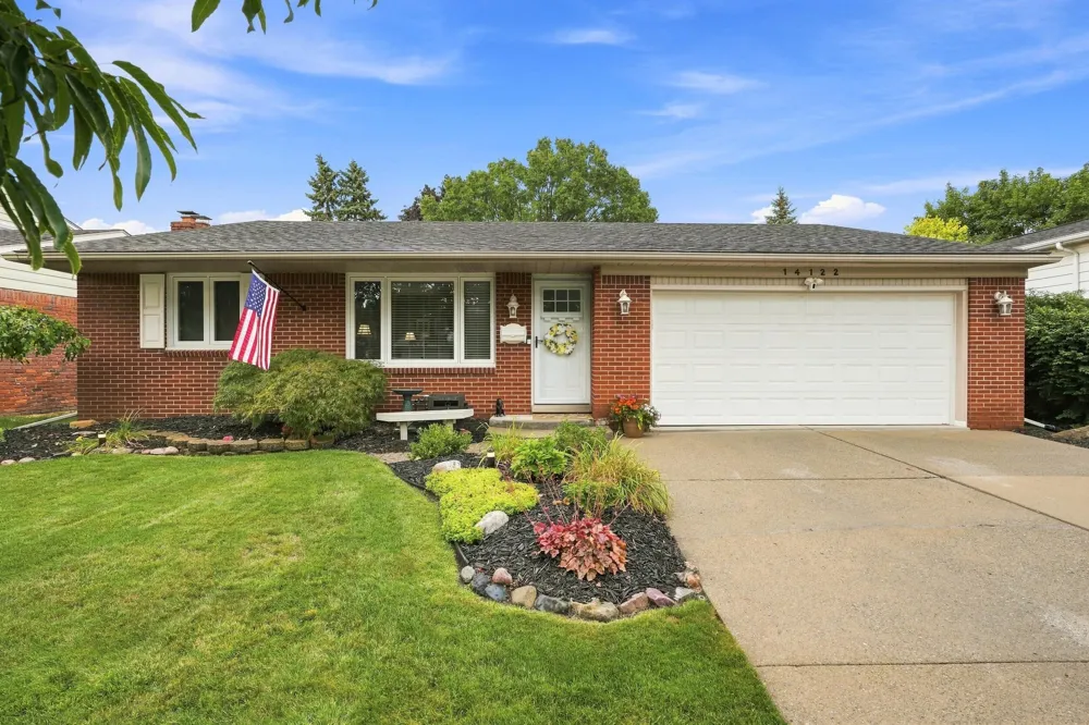 14122 Hubbard Street Livonia City, MI 48154