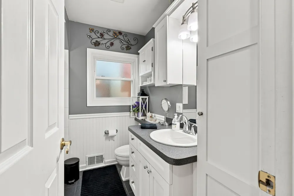 14122 Hubbard Street Livonia City, MI 48154