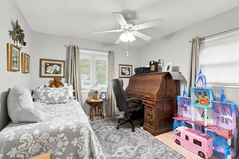 14122 Hubbard Street Livonia City, MI 48154