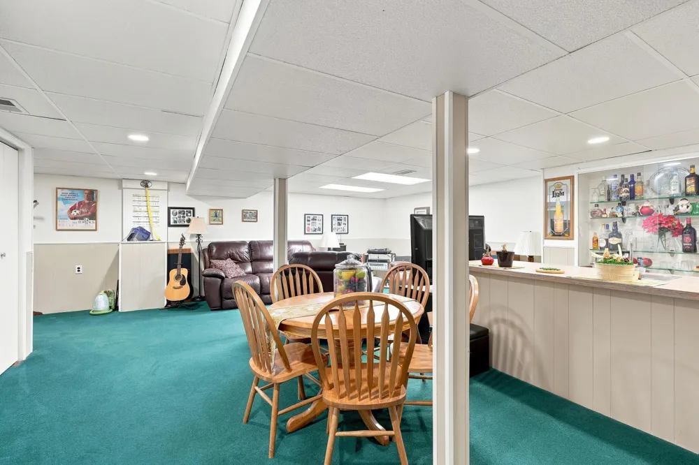 14122 Hubbard Street Livonia City, MI 48154