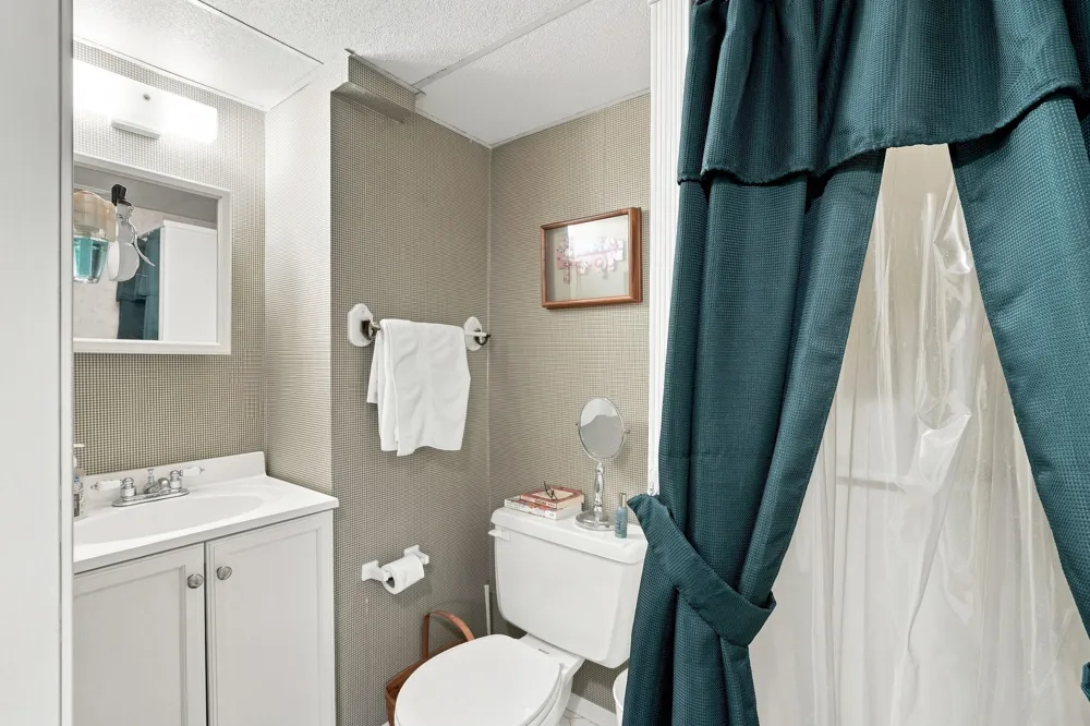 14122 Hubbard Street Livonia City, MI 48154