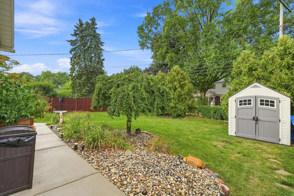 14122 Hubbard Street Livonia City, MI 48154