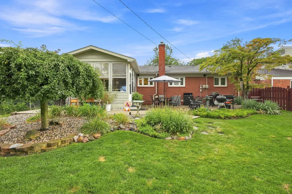 14122 Hubbard Street Livonia City, MI 48154