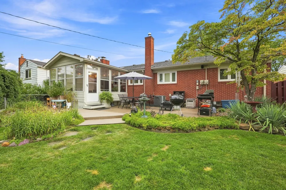 14122 Hubbard Street Livonia City, MI 48154