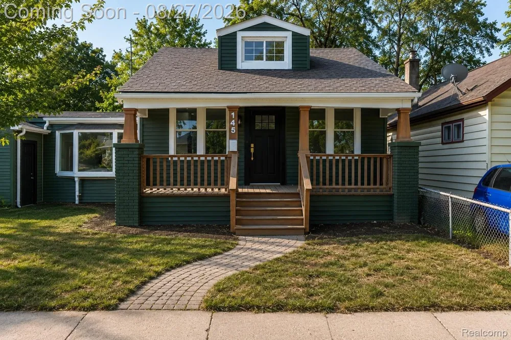 145 W Bernhard Avenue Hazel Park City, MI 48030