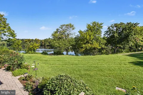 10085 WINDSTREAM DRIVE #4