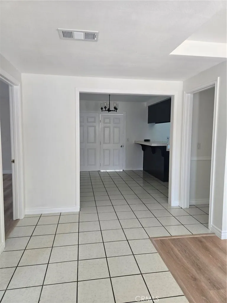 2530 S Rene Santa Ana, CA 92704